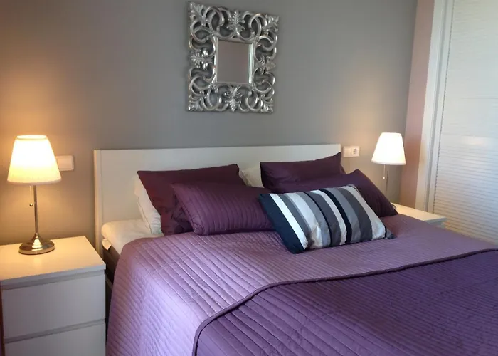 公寓 Marbella, Arqueros Golf & Country Club, Sleeps 7 1 Child 马尔韦利亚